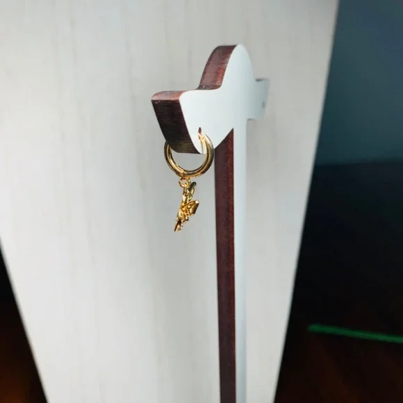 Mini Honey Bee 18K Gold Plated Crystal Hoop Earrings - Picture 5 of 8